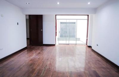 VENTA DE DEPARTAMENTO EN 1° PISO EN URB. SANTA VICTORIA